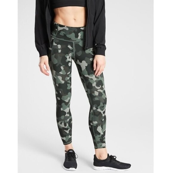Athleta High Rise Lightning Camo 7/8 Tight Athletic Workout Leggings Gym Size XS - Picture 8 of 9